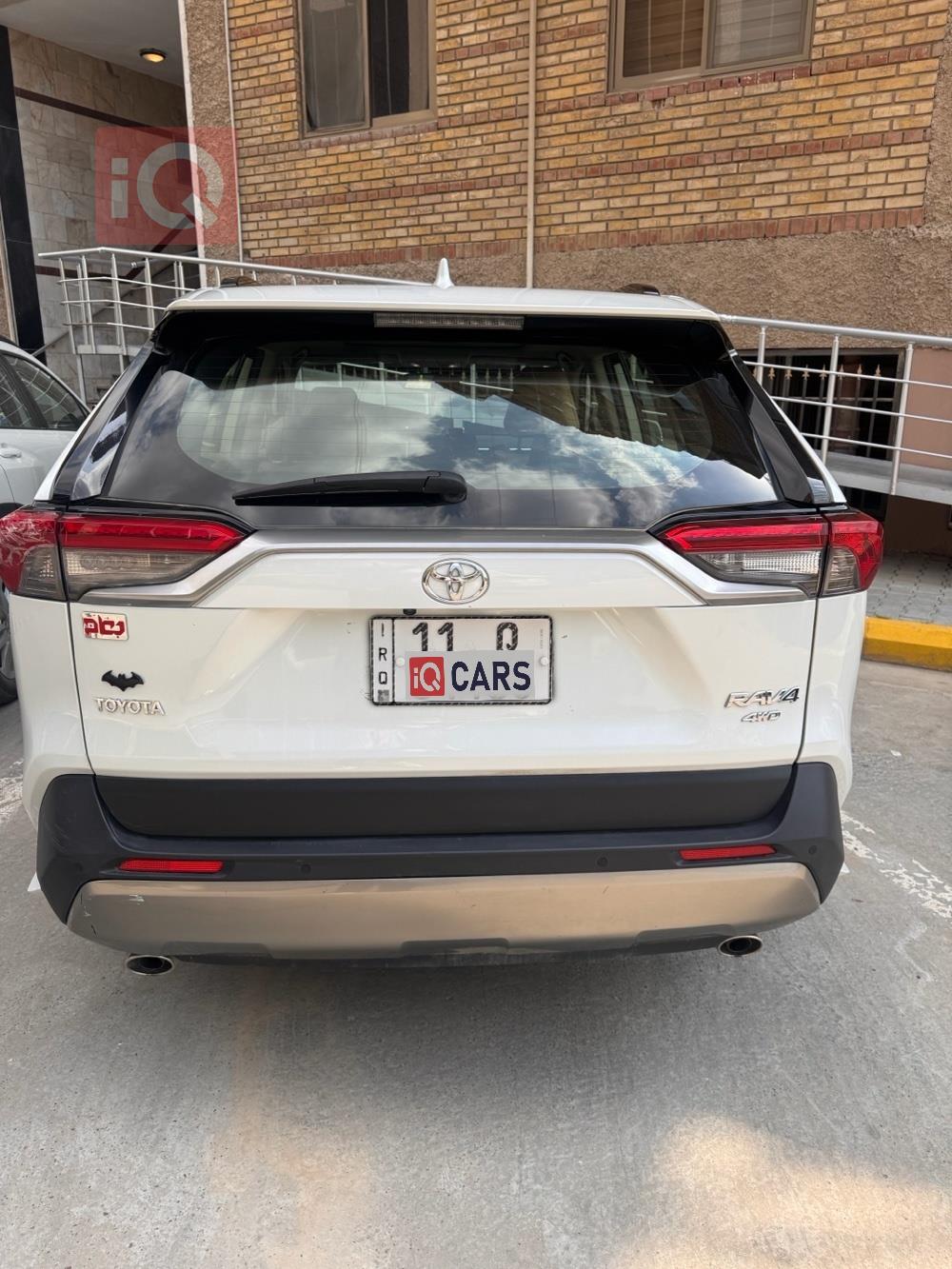 تۆیۆتا ڕاڤ 4